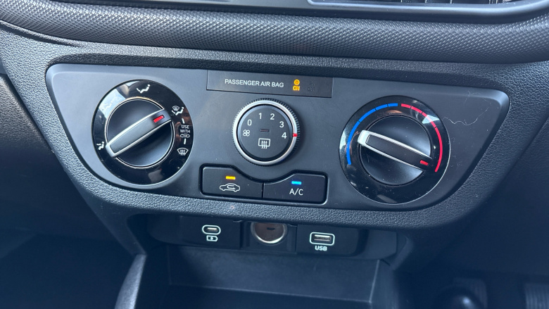 Hyundai i10 1.0 Advance 5dr Petrol Hatchback